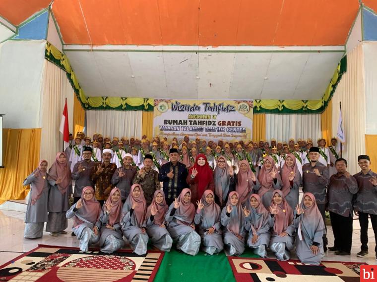 Anggota DPR RI Hj. Nevi Zuairina Hadiri Wisuda Tahfidz Quran Angkatan IV Yayasan Talamau...