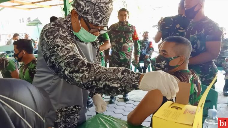 Anggota TNI di Beberapa Koramil di Pasbar Jalani Vaksinasi Covid-19 Tahap II