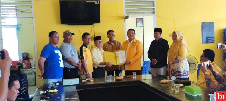 Bakal Calon Bupati Tommy Irawan Sandra Mendaftar ke DPD Golkar Kabupaten Pasaman