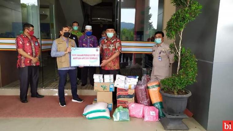 Bank Nagari Salurkan Bantuan untuk Masyarakat Terdampak Covid-19 di Dharmasraya