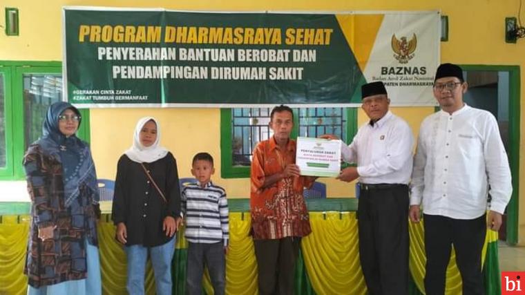 Baznas Dharmasraya Salurkan Zakat untuk Bantuan Berobat dan Tunggakan BPJS