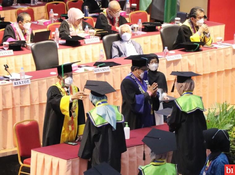 Orasi Ilmiah di Wisuda UNP ke-126, Rokhmin Dahuri : Alumni PT Berkontribusi Wujudkan...