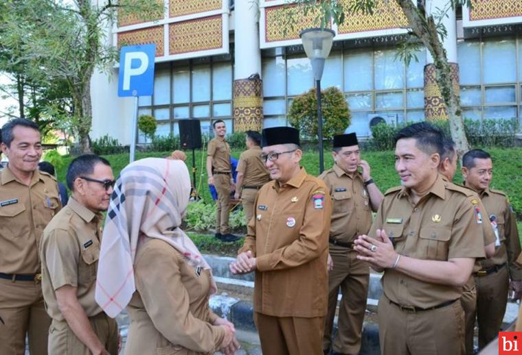 Bermaafan dengan ASN, Wako Hendri Septa dan Wawako Ekos Albar: Maaf Lahir Batin