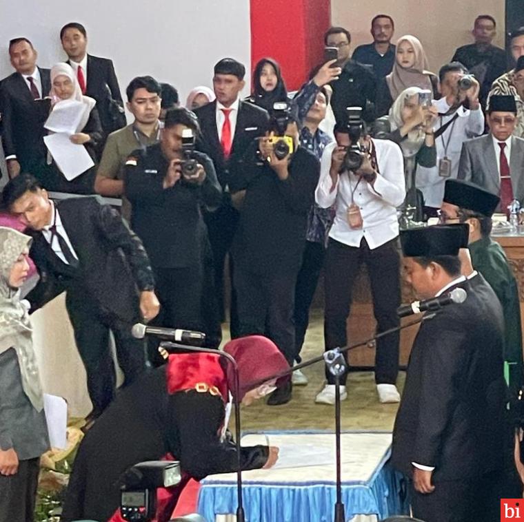 Budi Setyo Prabowo Hadiri Rapat Paripurna Pengambilan Sumpah Anggota DPRD Dharmasraya...