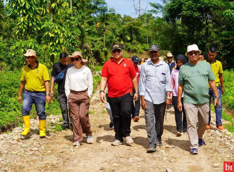 Buka Jalan Baru Lewat Program Padat Karya, Masyarakat Sampaikan Terima Kasih Kepada Pj....