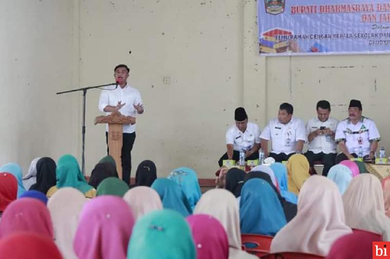 Bupati Dharmasraya Ajak Para Guru Bergerak Lakukan Perubahan