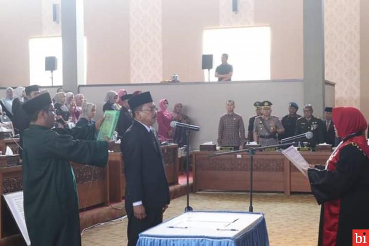 Bupati Dharmasraya Hadiri Sidang Paripurna Pengambilan Sumpah Wakil Ketua I DPRD Periode...