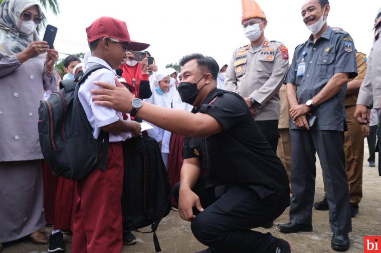 Bupati Dharmasraya Himbau Orang Tua Dukung Vaksinasi Anak