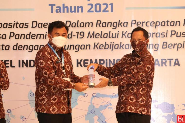 Bupati Dharmasraya Sutan Riska Resmi Terpilih Jadi Ketua Umum APKASI