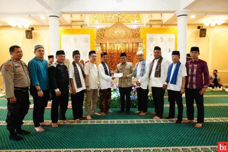 Bupati Eka Putra Apresiasi Pelaksanaan Khatam Di Masjid Al Faizin