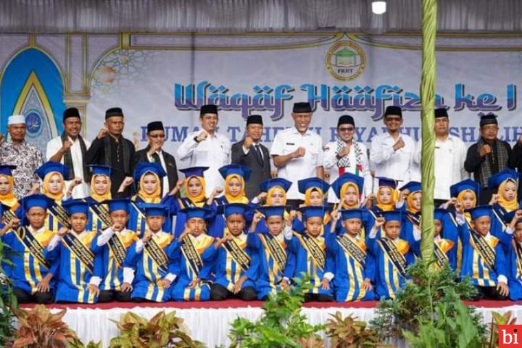 Bupati Eka Putra Bersama Gubernur Hadiri Wakaf Tahfizh Qur'an di SD N 23 Cubadak