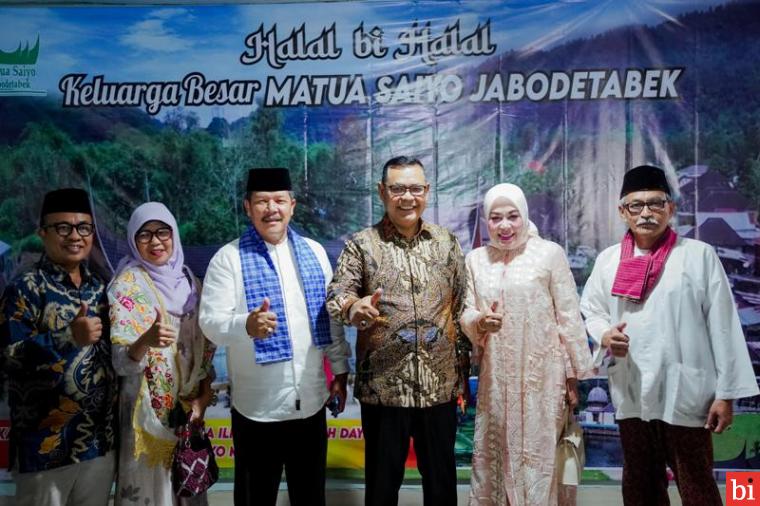 Bupati Epyardi Asda Didampingi Emiko Epyardi Hadiri Halalbihalal Keluarga Besar Matua...