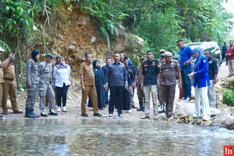 Bupati Epyardi Minta Perbaiki Jalan Nagari Garabak Data ke Menteri PUPR: Agar Tak...