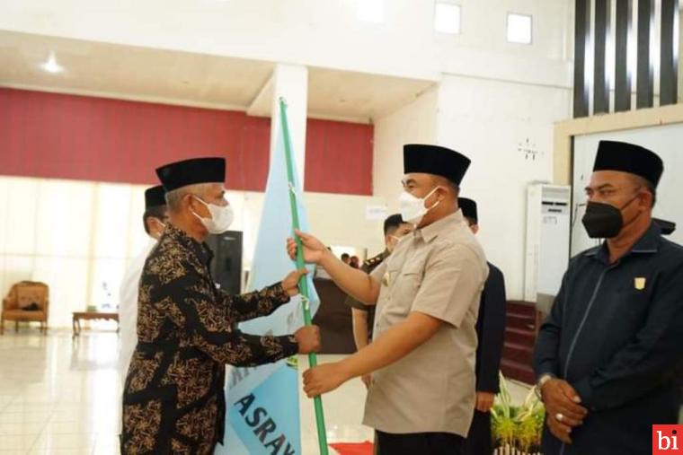 Bupati Lepas Keberangkatan Kafilah Dharmasraya Menuju MTQ ke 39 Tingkat Sumbar