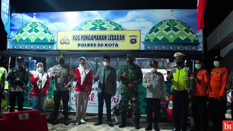 Bupati Safaruddin Bersama Forkopimda Pantau Pos Pengamana  Mudik di Kelok 9 dan Sarilamak