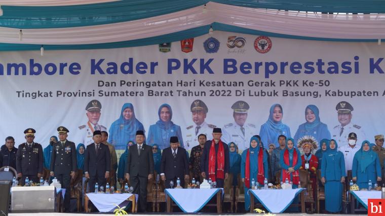 Bupati Safaruddin Bersama Ketua TP PKK Hadiri Jambore PKK Lubuk Basung