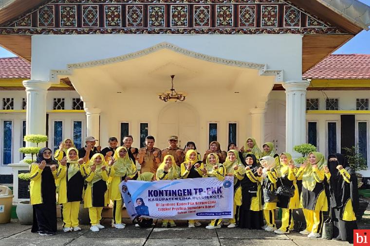 Bupati Safaruddin Lepas 29 Kader ke Jambore PKK Berprestasi Tingkat Sumbar