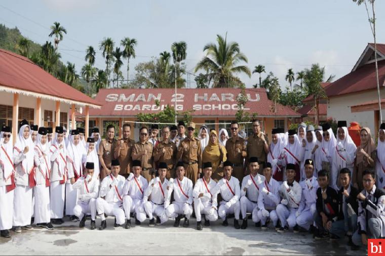 Bupati Safaruddin Pimpin Upacara Dan Hadirkan Dukcapil Goes To School di SMA 2 Harau