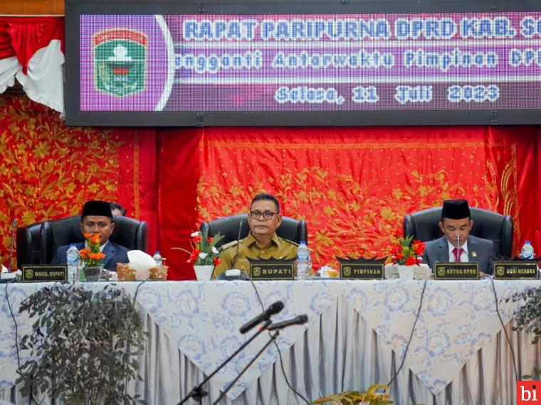 Pimpinan dan Anggota Baru DPRD Kabupaten Solok Dilantik, Bupati Mengharapkan Sinergi...