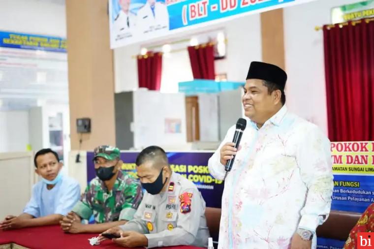 Bupati Suhatri Bur Saksikan Penyerahan Secara Simbolis BLT DD 2022 di Kenagarian Pilubang