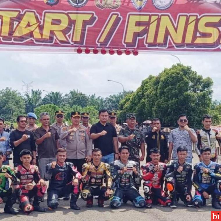 Bupati Sutan Riska Hadiri Pembukaan Road Race Kapolres Dharmasraya Championship 2024