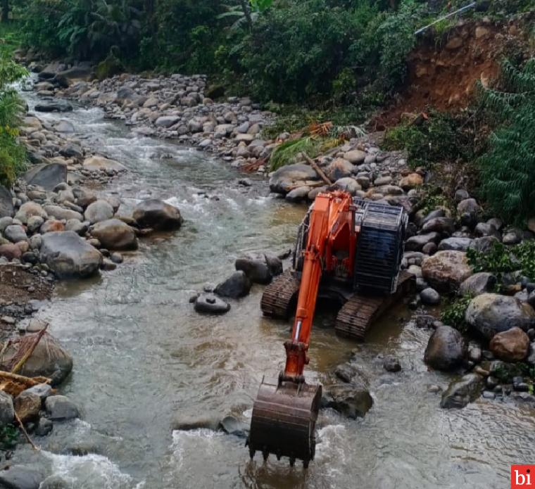 Cegah Longsor Susulan di Tebing Sungai Lubuk Paraku, PT Semen Padang Turunkan TRC dan...