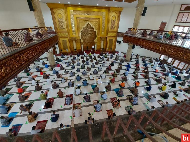 Cegah Penyebaran Covid-19, Pelaksanaan Iktikaf di Masjid Jabal Rahmah Semen Padang...