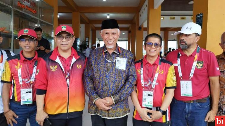 Dampingi Atlet Sumbar pada Pembukaan PON Aceh-Sumut, Gubernur Mahyeldi Berharap Capaian...