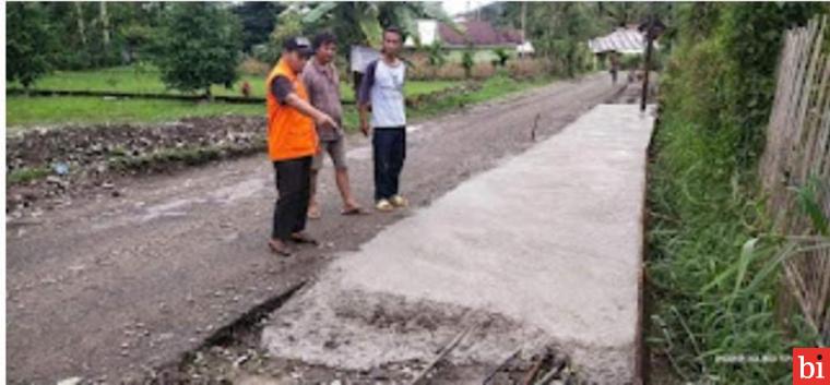 Danny Ismaya Tinjau Lokasi Proyek Pelebaram Jalan Prumnas Tanjung Beringin