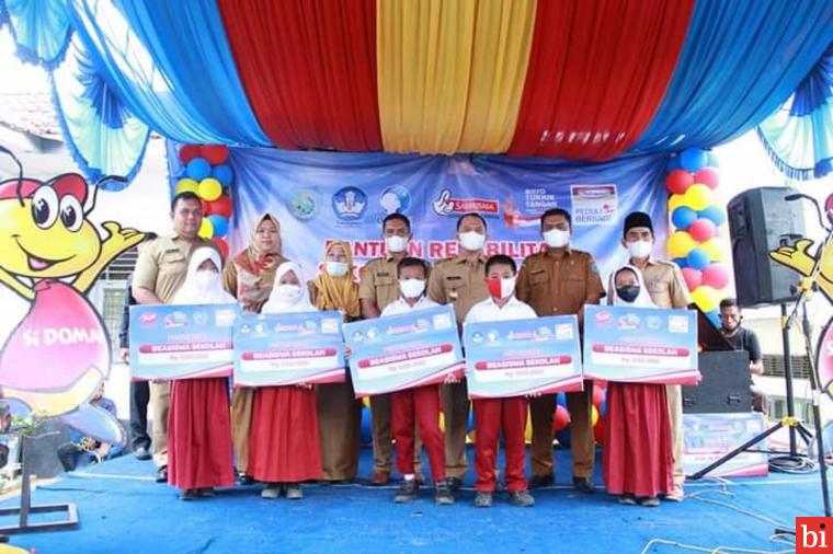 Dapat Bantuan CSR, Bupati Labuhanbatu Harapkan Pelaku Bisnis Lakukan Hal yang Sama