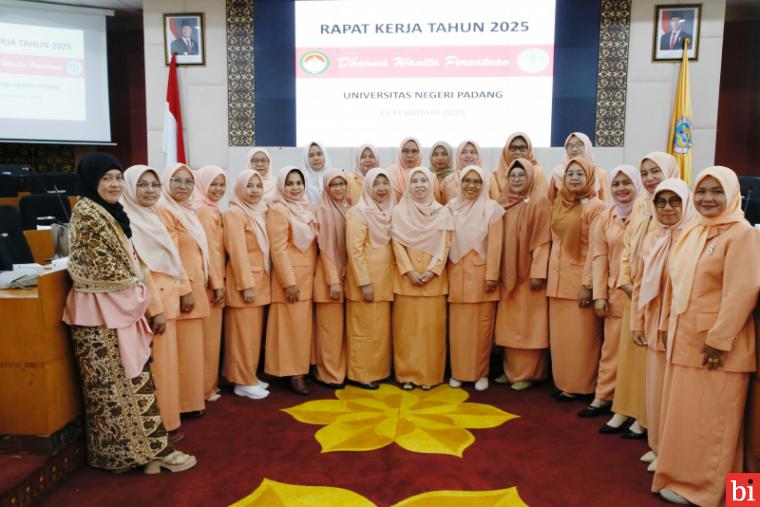 Dharma Wanita Persatuan UNP Gelar Rapat Kerja Tahun 2025