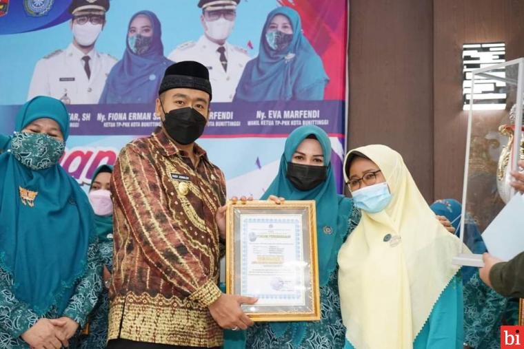 Dharmasraya Sabet Juara I Dasawisma Berprestasi Tingkat Sumbar