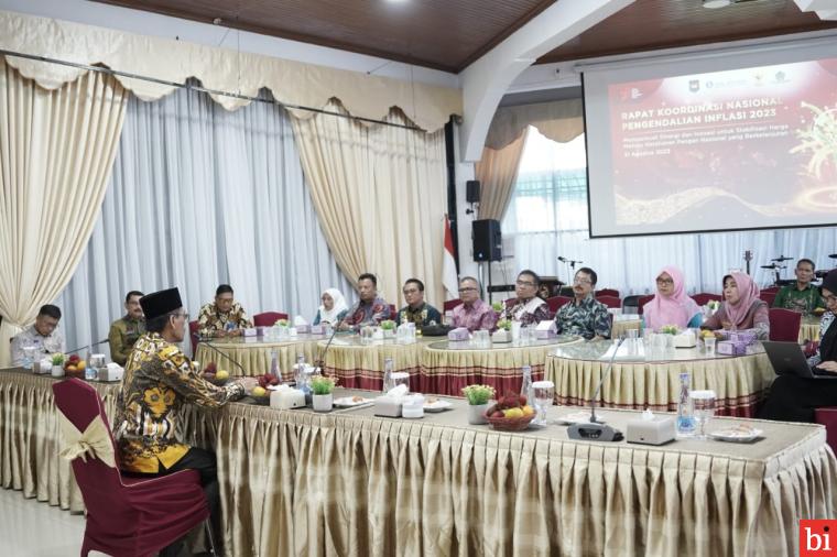 Dibuka Presiden, Bupati Safaruddin Bersama Forkopimda Ikuti Rakornas Pengendalian Inflasi