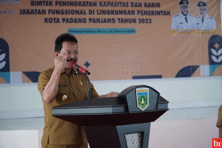 Dibuka Wawako Asrul, BKPSDM Gelar Bimtek Peningkatan Kapasitas dan Karir Jabatan...