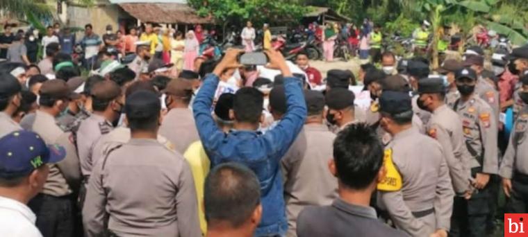 Diduga Buang Limbah, PT EBI Didemo Warga