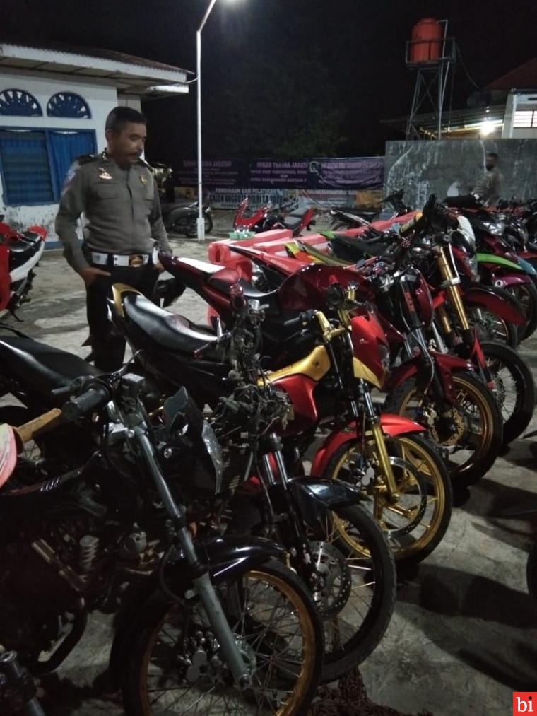 Diduga Hendak Balap Liar di Jalur 32, Puluhan Motor Diamankan Satlantas Polres Pasbar