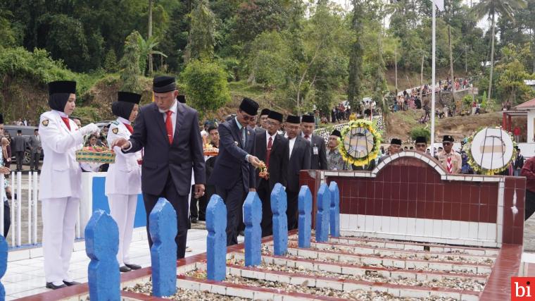 Dipimpin Gubernur Mahyeldi, Upacara Peringatan Peristiwa Situjuah ke-74 Berlansung ...