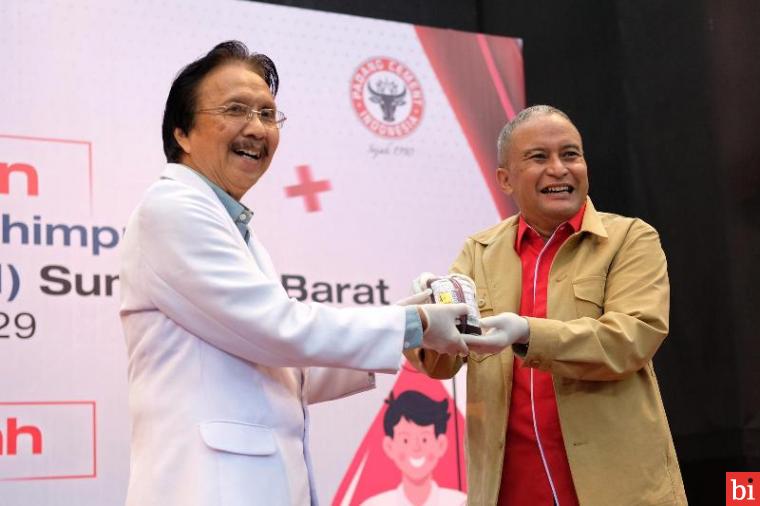 Donor Darah HUT ke-66, PT Semen Padang Serahkan 429 Kantong Darah ke PMI