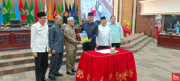 DPRD Sumatera Barat Tetapkan Ranperda RPJPD 2025-2045 dan Penyelenggaraan Penyiaran