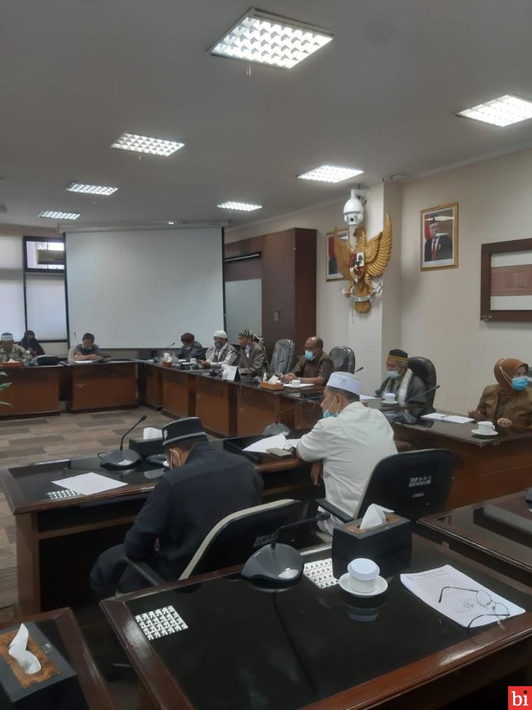 DPRD Sumbar Bakal Sampaikan Aspirasi GNPF Ulama Sumbar Menolak SKB 3 Menteri ke Pusat