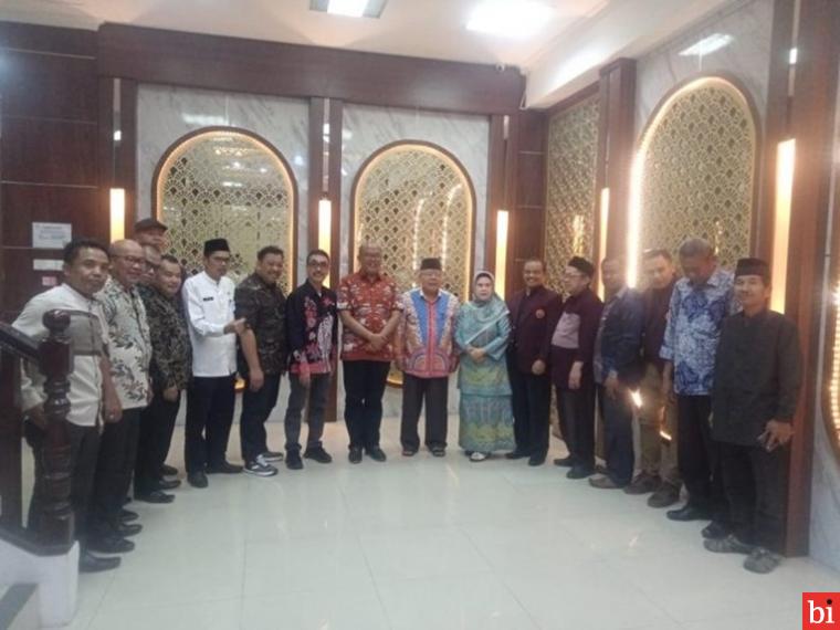 DPRD Sumbar dan Unes Padang Jalin Kerja Sama Pendidikan