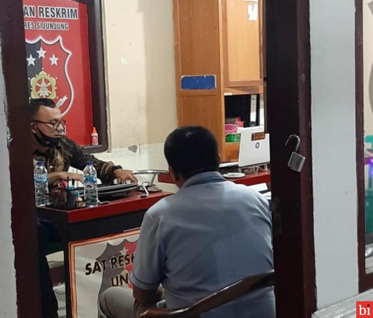 Dua Tersangka Oknum Mantan Pimpinan DPRD Sijunjung Diperiksa Terkait Dugaan Kasus Tipikor