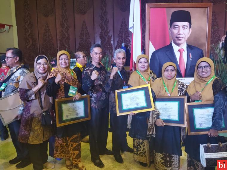 Empat Sekolah di Padang Panjang Terima Penghargaan Adiwiyata Tingkat Nasional