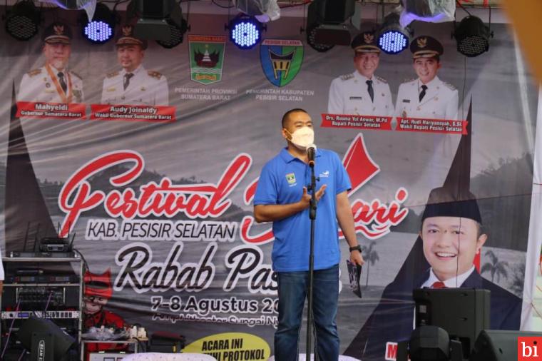 Festival Bahari Pessel Rabab Pasisia Resmi Ditutup, Wagub : Jangan Sampai Tradisi Ditelan...