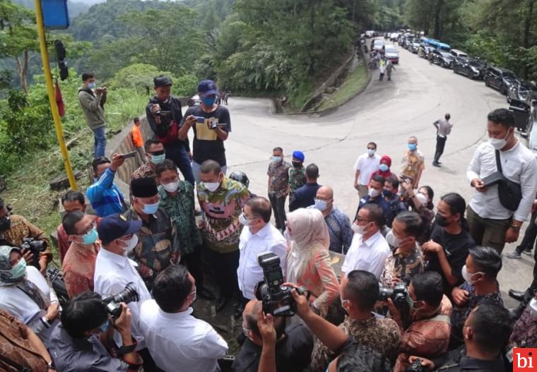 Fly Over Sitinjau Lauik Proyek Raksasa Nasional, Menteri PPN/Bappenas RI Harapkan Selesai...