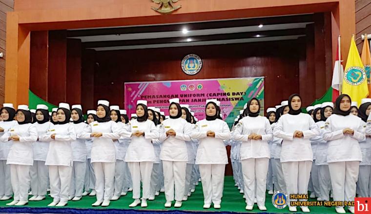 FPK UNP Menggelar Capping Day dan Janji Mahasiswa