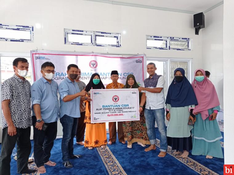 Gandeng BUMN, Nevi Zuairina Salurkan CSR ke 9 Kabupaten Kota di Sumbar