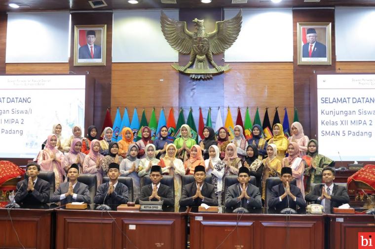 Gedung DPRD Sumbar Menjadi Ruang Kunjungan Edukasi Generasi Emas Sumbar