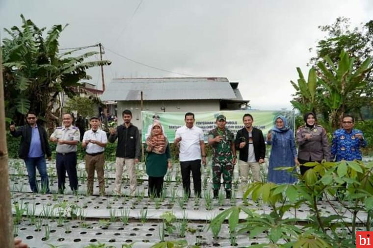 Gerakan Tanam Cabai, Pj Wako Sonny Serahkan Bantuan P2L