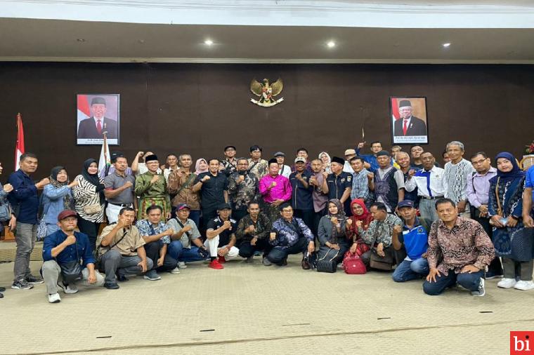 Grup Study Best Practice Diskominfo Bukittinggi Bersama Wartawan Kunjungi Diskominfo...